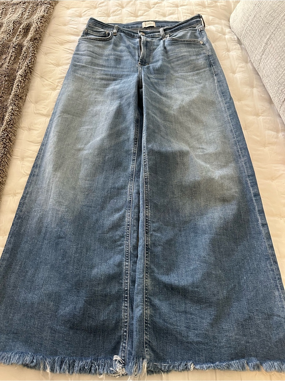 Citizens Of Humanity Light Blue Wide-Leg Frayed Hem Jeans